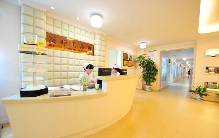 ҽԺ��ɫ���