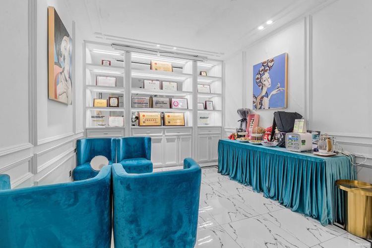 ����ҽԺװ��